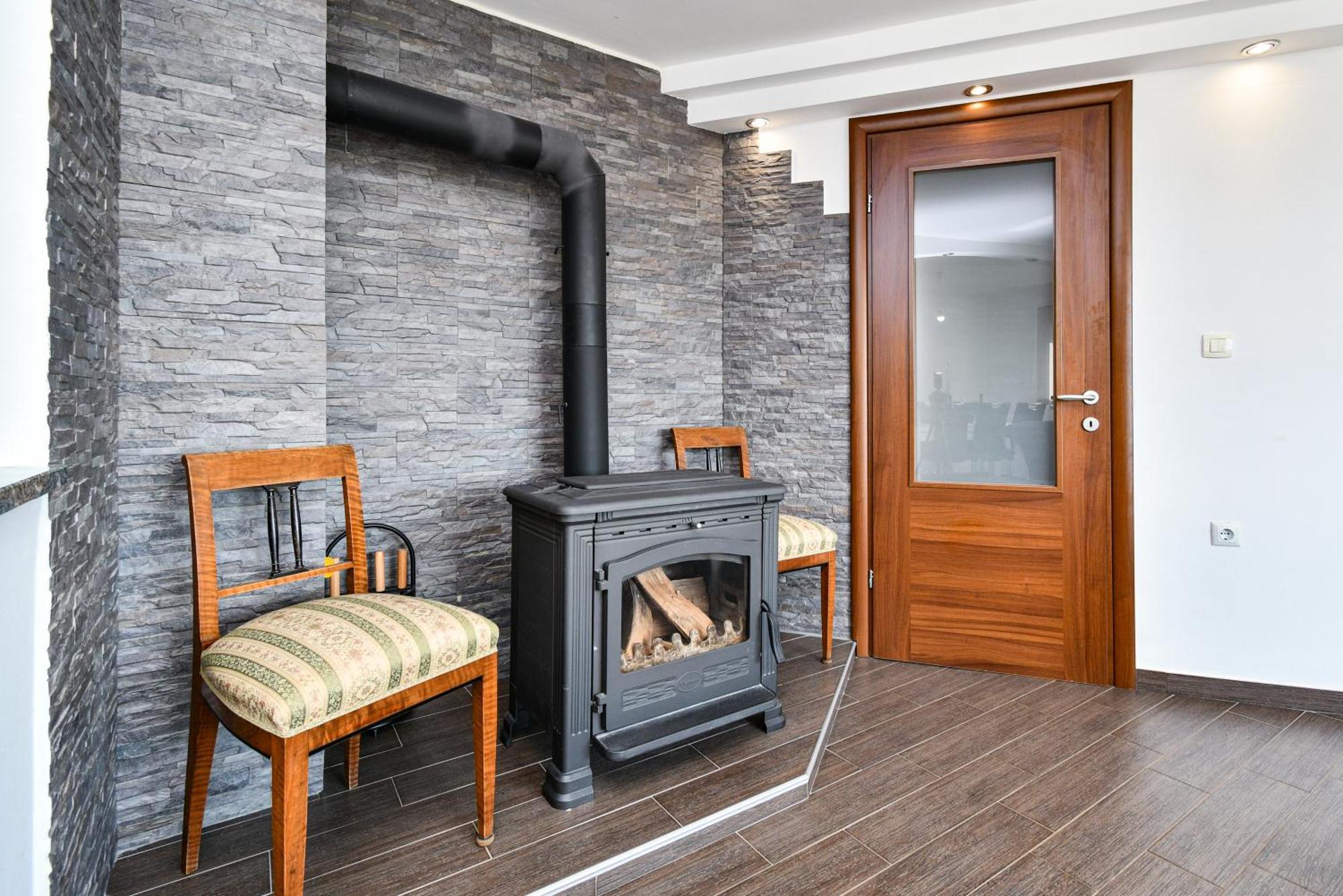 Apartman Lavanda Sa Bazenom I Okucnicom 4* Hreljin Exteriér fotografie
