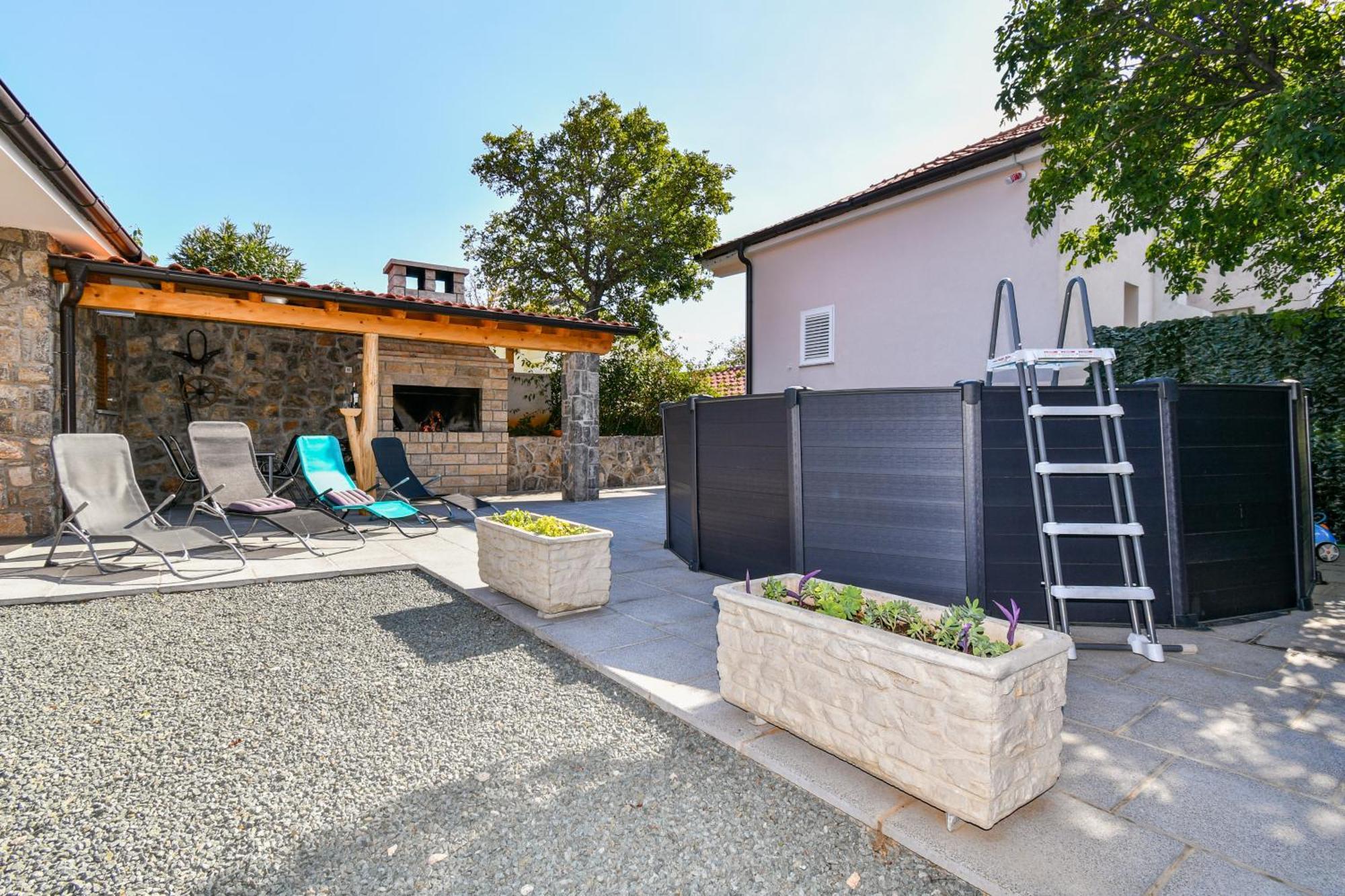 Apartman Lavanda Sa Bazenom I Okucnicom 4* Hreljin Exteriér fotografie